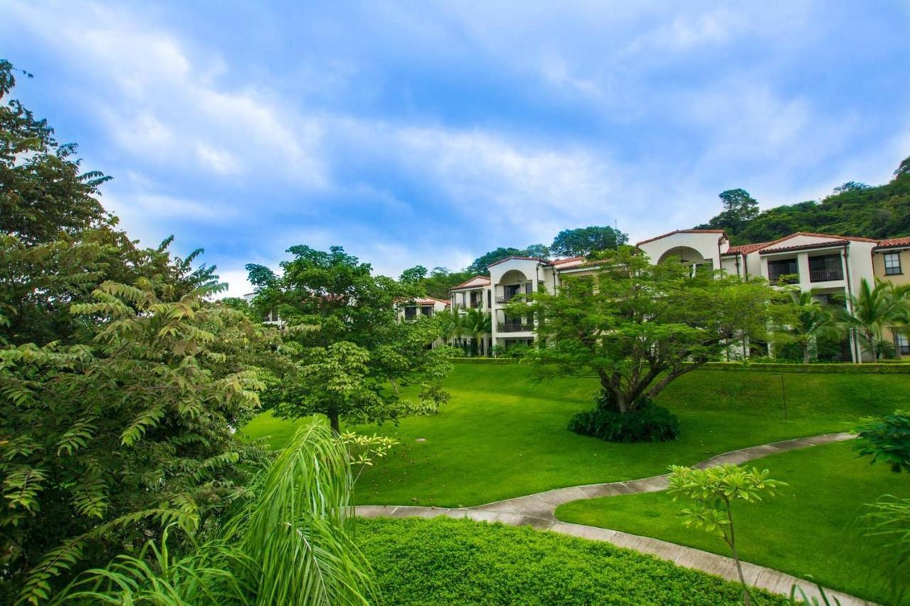 Nicely Decorated 3Rd-Floor Beauty With Pool-View Balcony In โกโก ภายนอก รูปภาพ